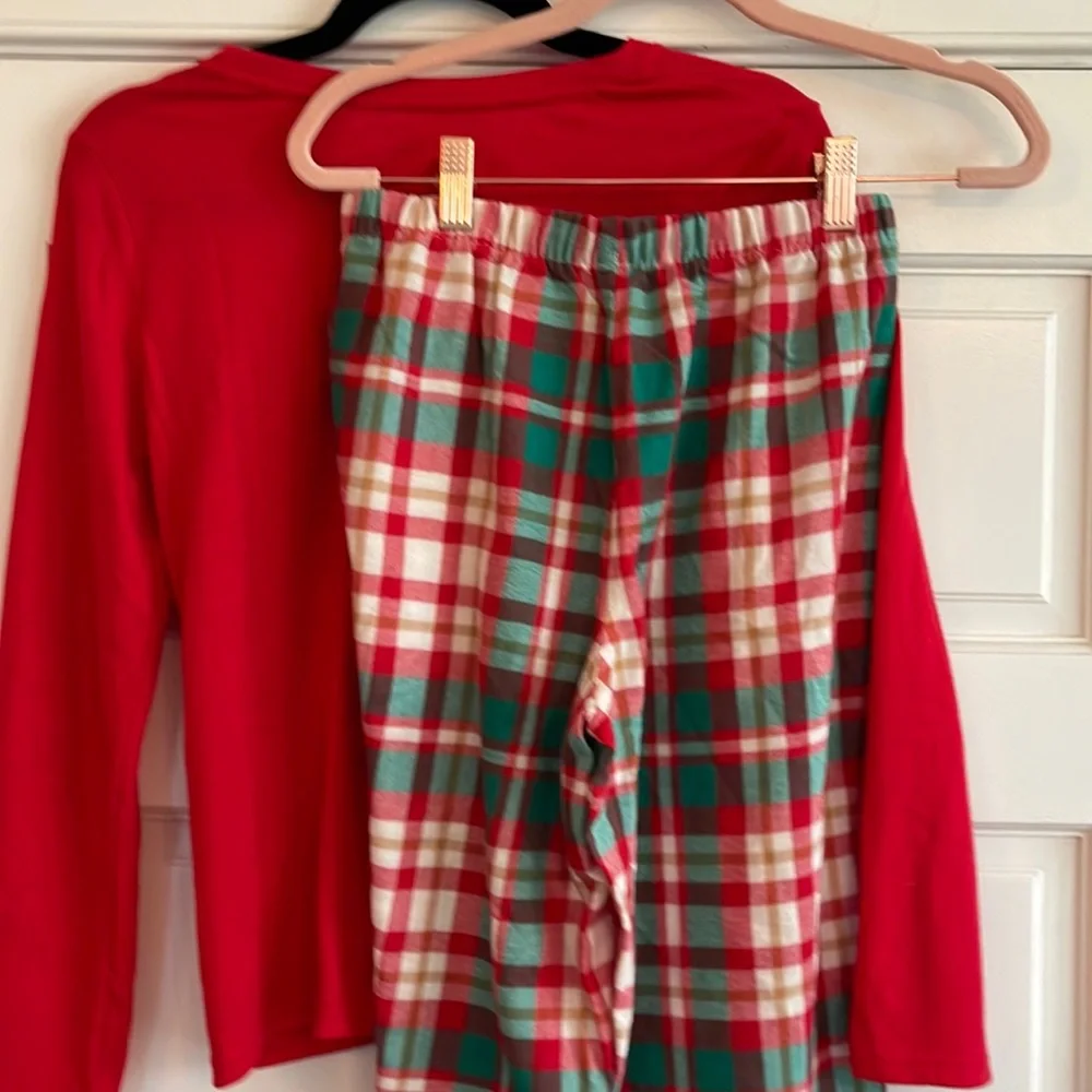 NWOT Feliz Navidad and Plaid set- Christmas holiday Jammies For Your Families